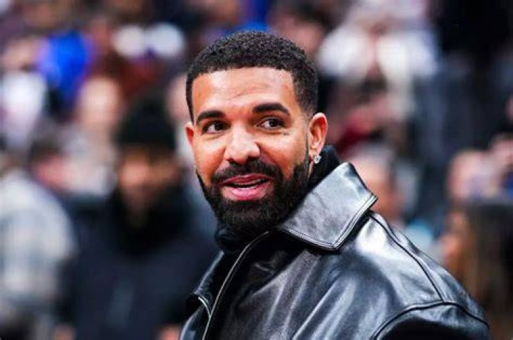 Drake Seems to React to NSFW Leaked Video of Him on a Bed Naked XXL