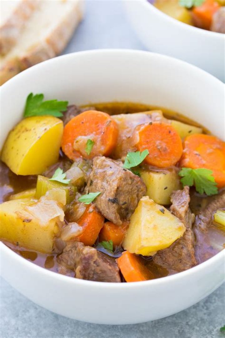 Easy Slow Cooker Beef Stew