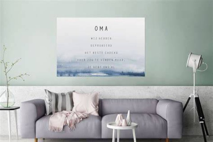 Wow Oma, du hast aber sch&ouml;ne Sachen in der Bluse. Beautiful curvy